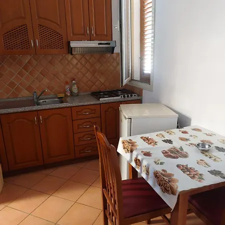 Iliria Apartment *